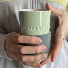 Schriftbecher mit Filzmantel